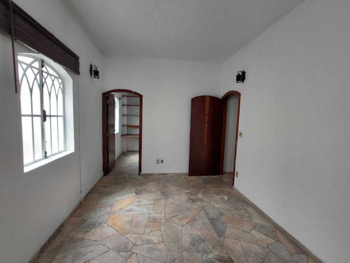 Casa à venda com 4 quartos, 450m² - Vila Oliveira,Mogi das Cruzes
