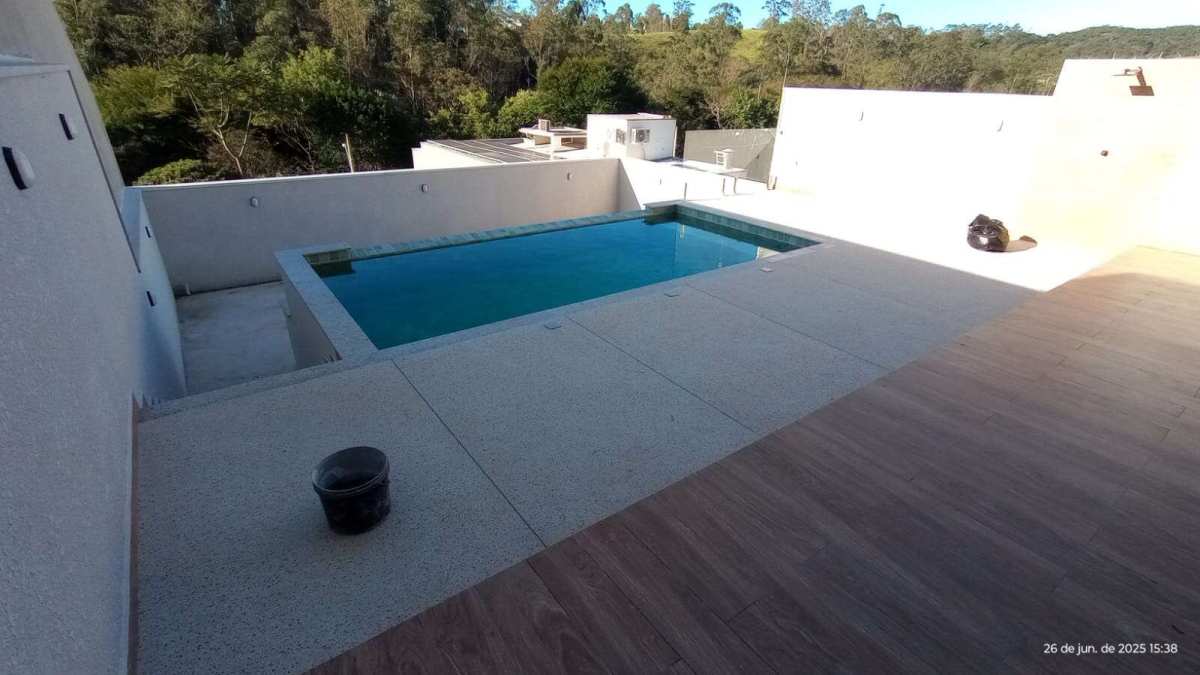  - Sobrado em condomínio à venda em Mogi das Cruzes, Cézar de Souza, com 3 quartos, 280m²