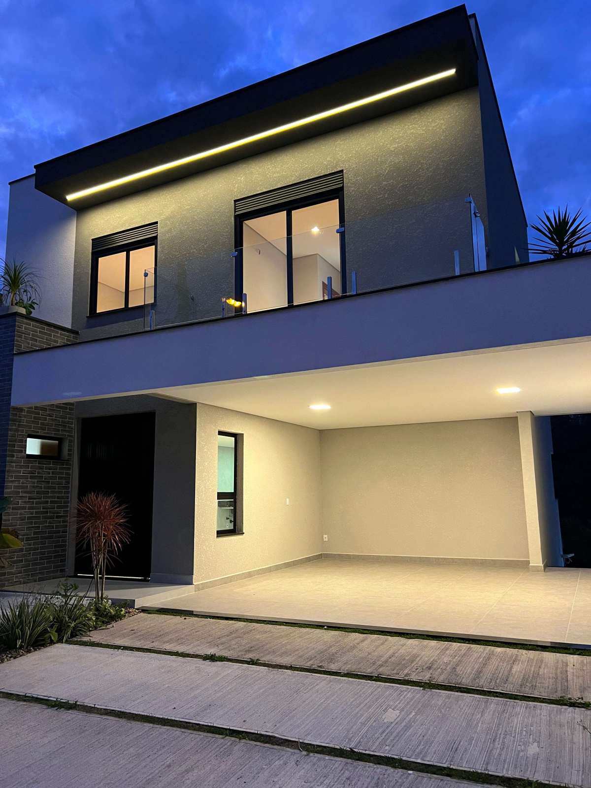 Sobrado em condomínio à venda com 3 quartos, 280m² - Cézar de Souza,Mogi das Cruzes