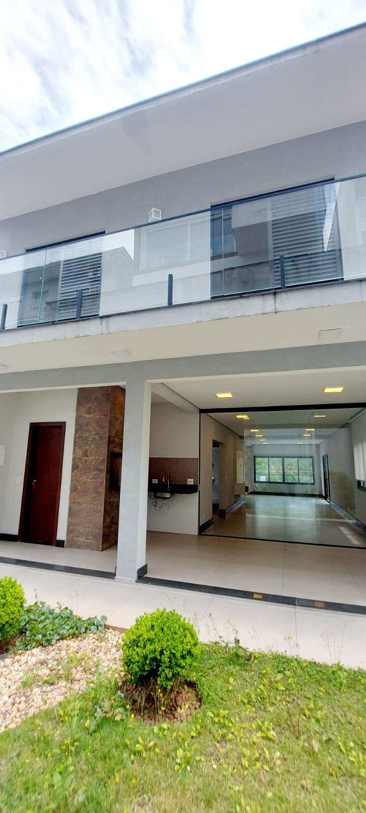 Sobrado em condomínio à venda com 3 quartos, 210m² - Mogi Moderno,Mogi das Cruzes