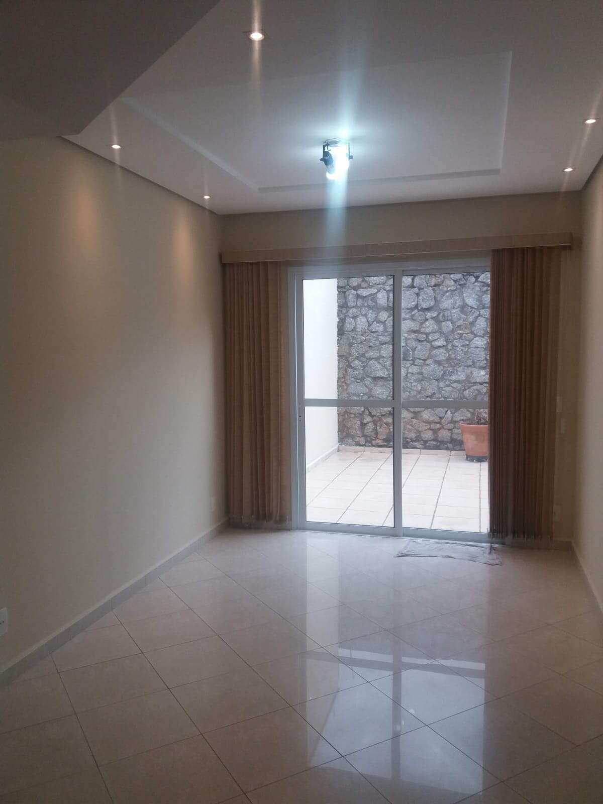  - Sobrado em condomínio à venda em Mogi das Cruzes, Vila Oliveira, com 3 quartos, 110m²